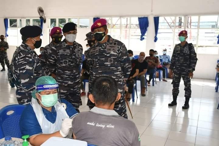 Danlantamal VIII Pantau Serbuan Vaksin COVID-19 Di Sarang Petarung